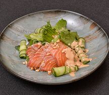 Салат с лососем
