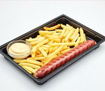 Колбаска гриль с фри и соусом