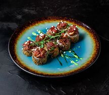 Ролл темпура с креветкой, тунцом