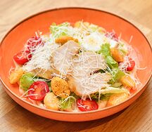 Цезарь с курицей