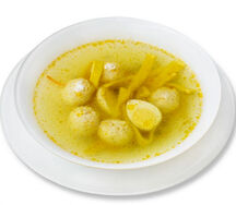 Куриный супчик с фрикадельками, перепелиным яичком и домашней лапшой