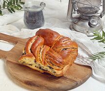 Косичка с маком