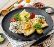 Кальмары гриль в сливочно-грибном соусе