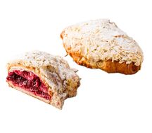 Круассан Королевский с вишней