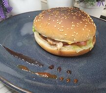 Американский с яйцом и беконом