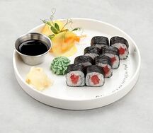 Ролл с тунцом