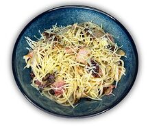 Удон с беконом и вялеными томатами