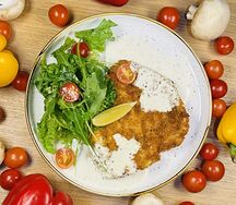 Шницель куриный с картофельными дольками
