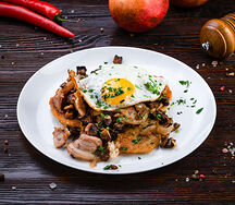 Драники с грудинкой и луком