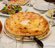 Сыр и шпинат