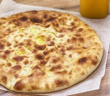 Хачапури по-мегрельски большой