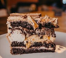 Snickers Cake 1/8