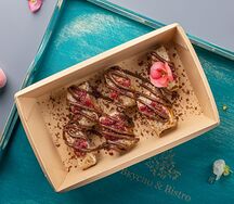 Сладкие роллы Нектарин и груша, томленная в меде, с корицей