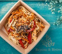 Удон с нежной куриной грудкой су-вид