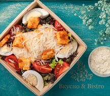 Салат Цезарь с цыпленком