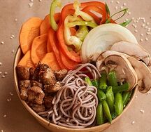 Соба со свининой в свит чили Max