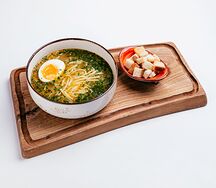 Куриный суп, лапша или яйцо на выбор
