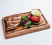 Индейка-гриль с печеными томатами и цукини гриль