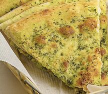 Фокачча с соусом песто