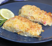 Минтай, запеченный с крабовым мясом