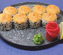 Запечённый ролл с копчёной курицей