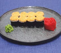 Запечённый мини-ролл с креветкой