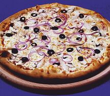 Пицца с курицей и грибами