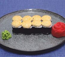 Запечённый мини-ролл с крабом