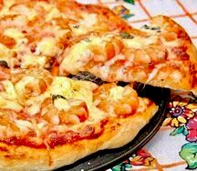 Пицца с креветками