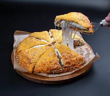 Четырехэтажная пицца халяль