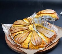 Четырехэтажная пицца Бешеная груша