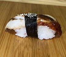 Суши с угрём