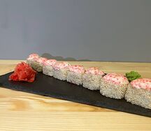 Запечённый ролл с крабом