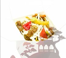 Вок говядина с лапшой и овощами по-пекински