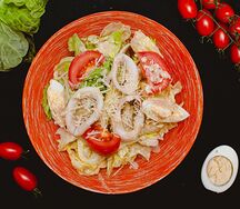 Легкий цезарь с кальмаром