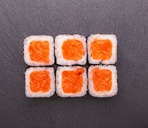 Ролл с лососем классичесикй