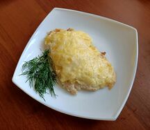 Курица с ананасом под сыром