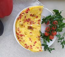 Нежный омлет с болгарским перцем