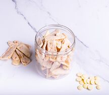 Манго в белом шоколаде, подарочная упаковка