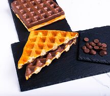 Вафля бельгийская с молочным шоколадом
