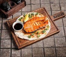 Стейк из семги на мангале