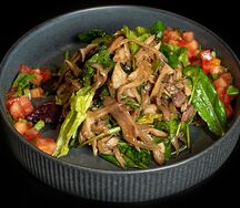 Тёплый салат с языком и вешенками