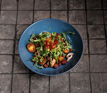 Фирменный салат Мангал