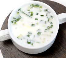 Овощная окрошка на кефире