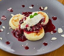 Сырники Вишня и крем-чиз