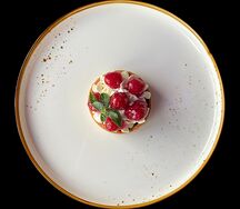 Тарталетка с малиновым курдом