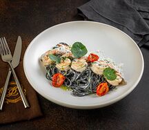 Неро ди маре с тигровыми креветками