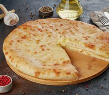 Осетинский пирог с картофелем и сыром