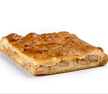 Пирог с говядиной, картофелем и луком