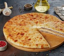 Осетинский пирог с мясом и сыром 